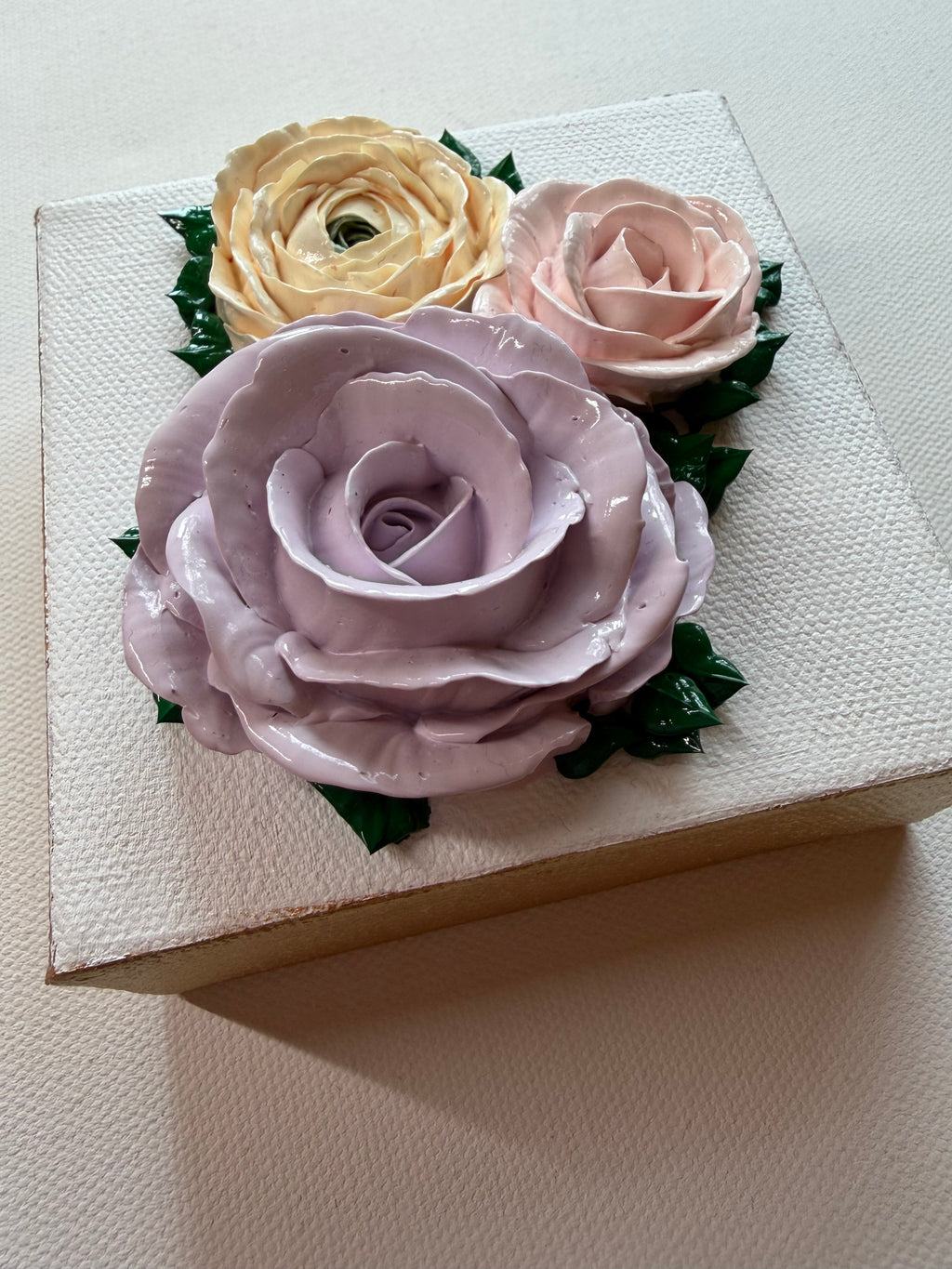 4x4 inch 2 Roses & Ranunculus on White with Gold Edges