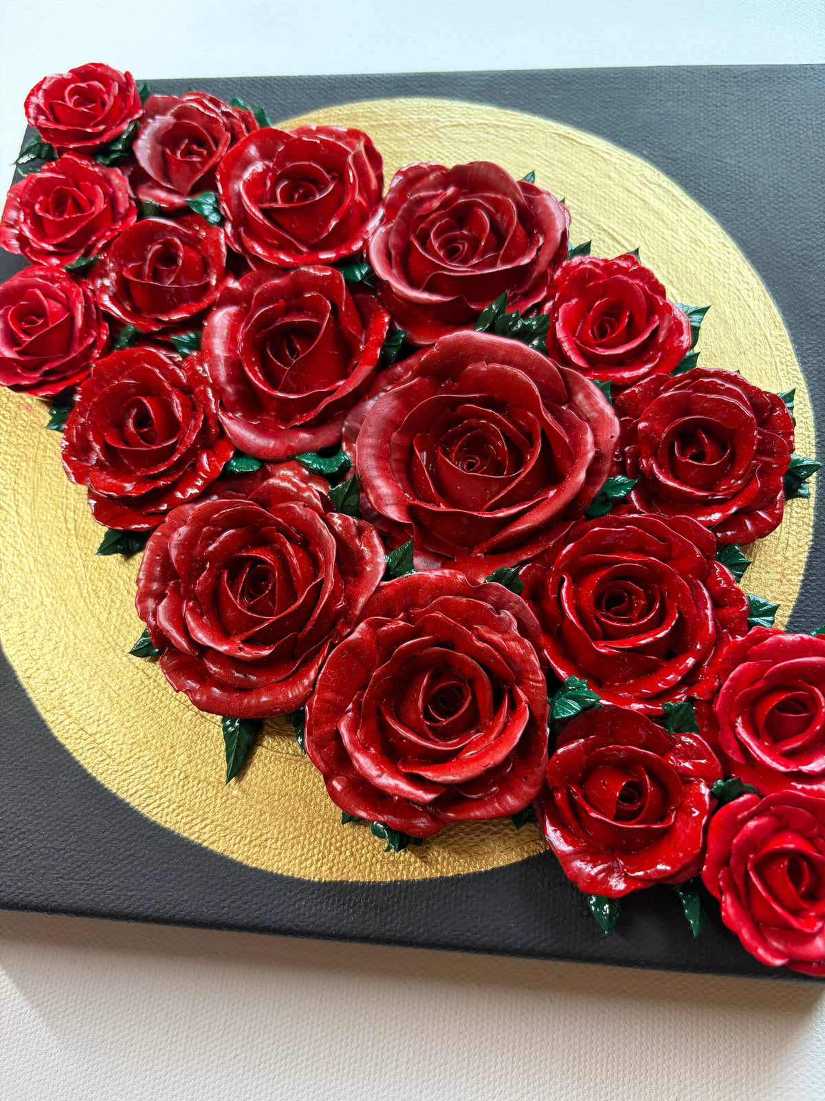 8x8 Red rose bunch with gold