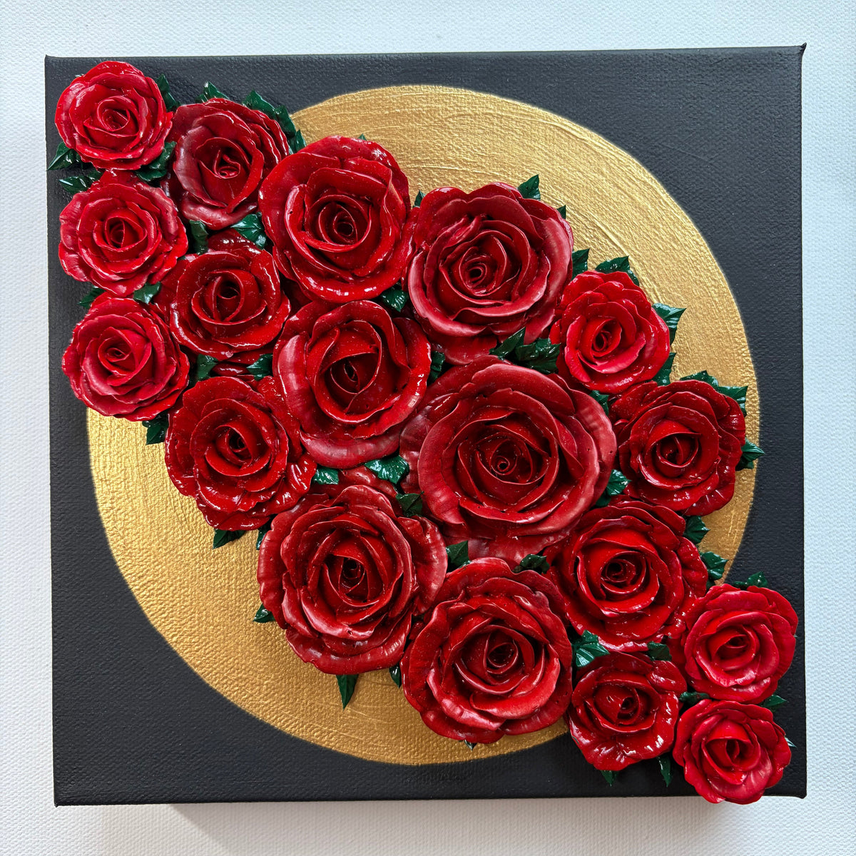 8x8 Red rose bunch with gold