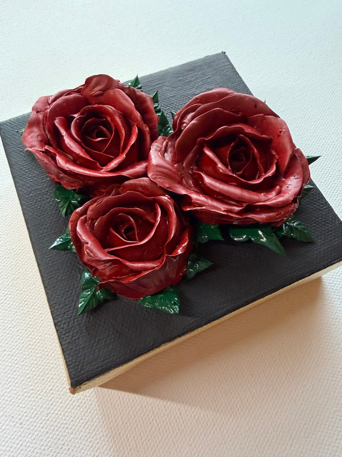 4x4 inch Red Roses on Black with Gold Edges