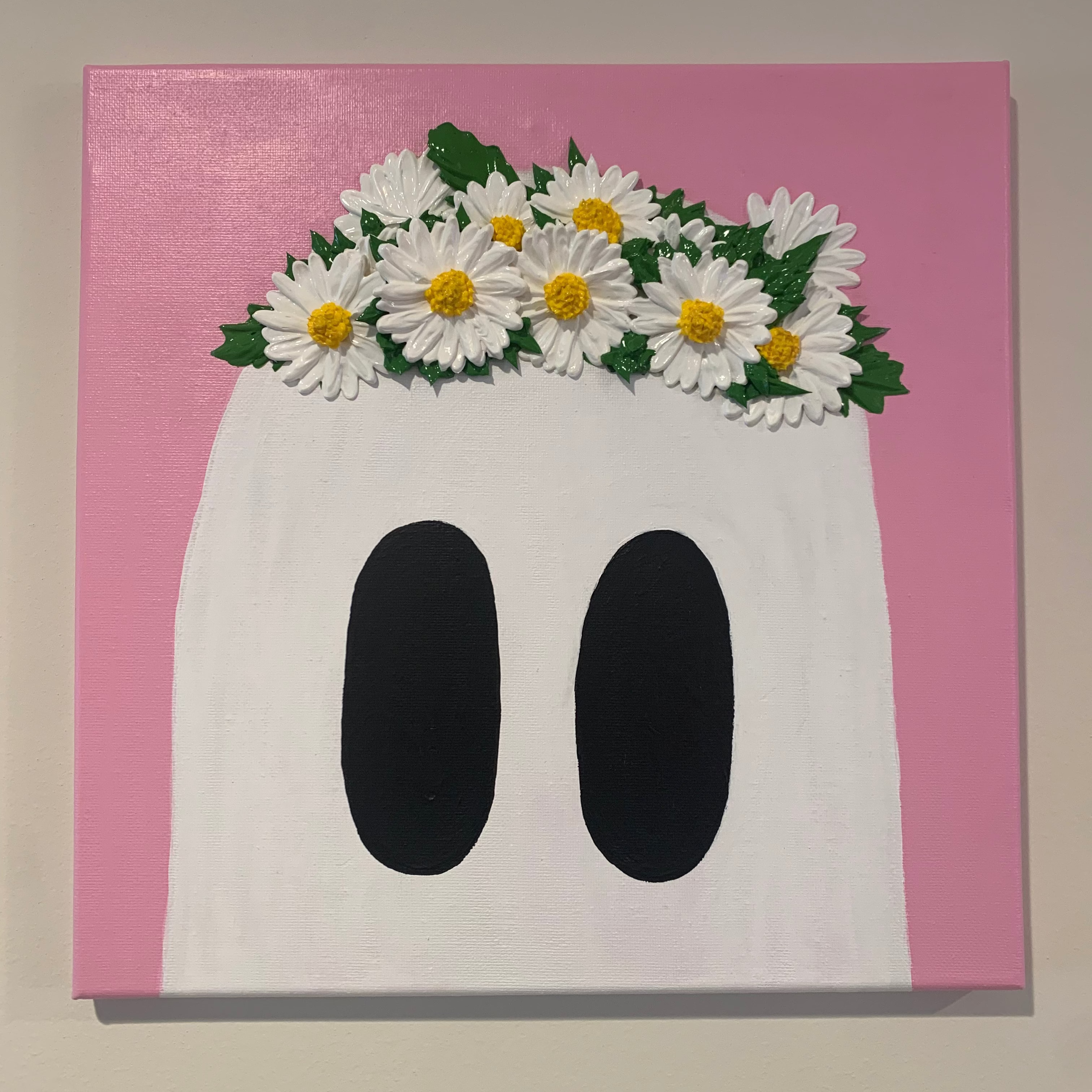 Daisy Crown Ghost