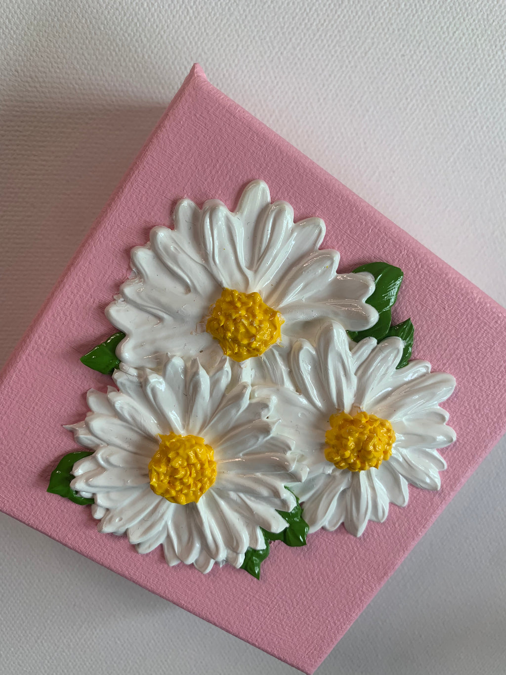 4x4 inch White Daisies on Pink