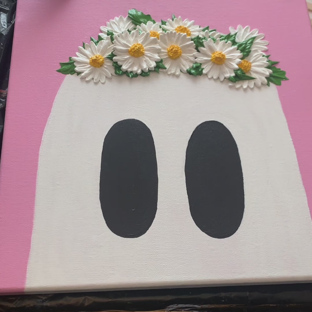 Daisy Crown Ghost