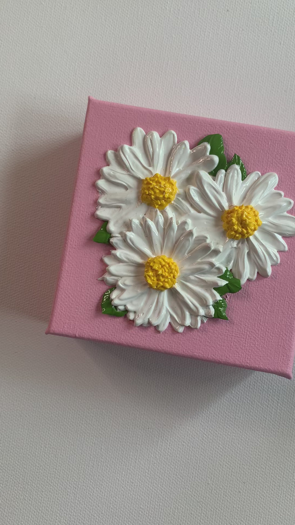 4x4 inch White Daisies on Pink