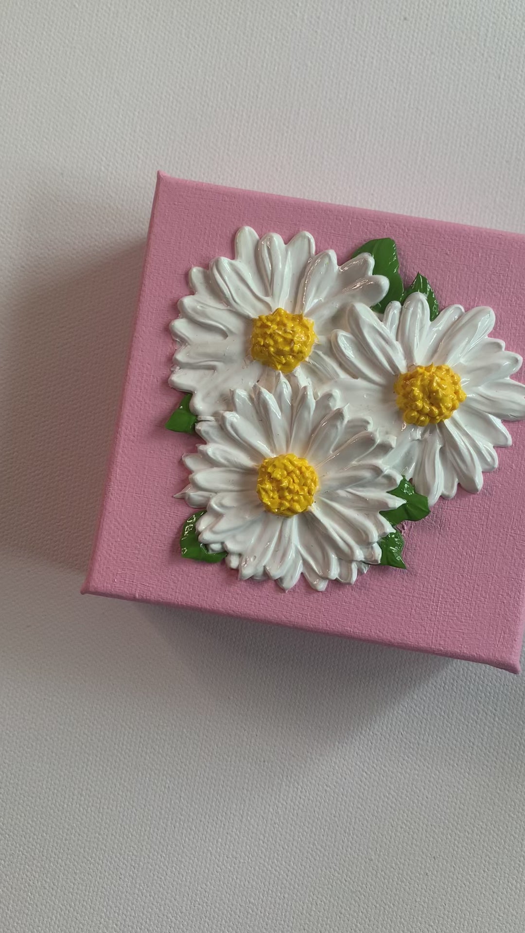 4x4 inch White Daisies on Pink